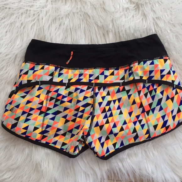 🦄Rare Seawheeze Lululemon tri check speed shorts - Picture 4 of 5